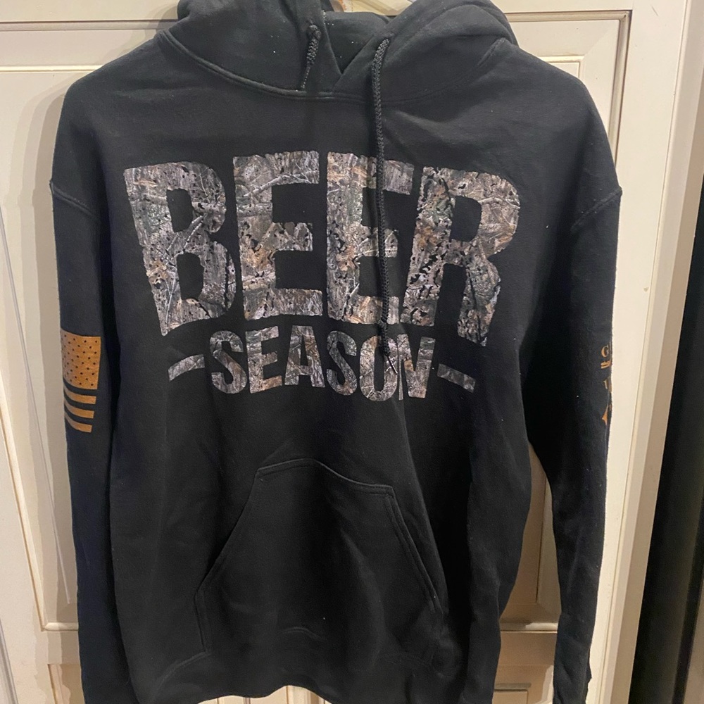 Grunt Style Black 'Beer Season' Hoodie NWOT